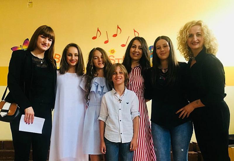 VIDEO | Mostar: Djevojčice iz Rame oduševile na glazbenom natjecanju