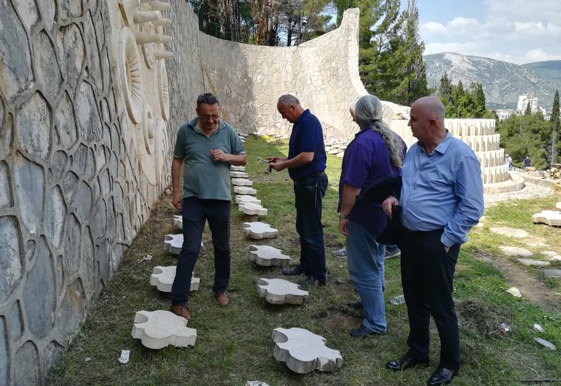 Partizansko groblje pod kamerama