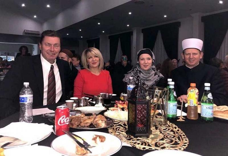 Manifestacija Ususret ramazanu - Vjernici iz Sydneya skupili više od 5.000 dolara za 250 iftara u Srebrenici