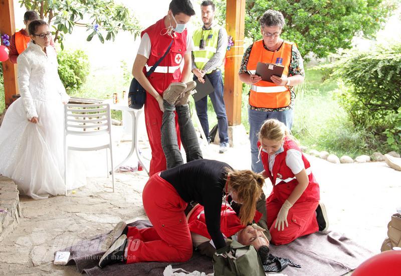 Mladi iz devet županija FBiH pružali prvu pomoć u Mostaru