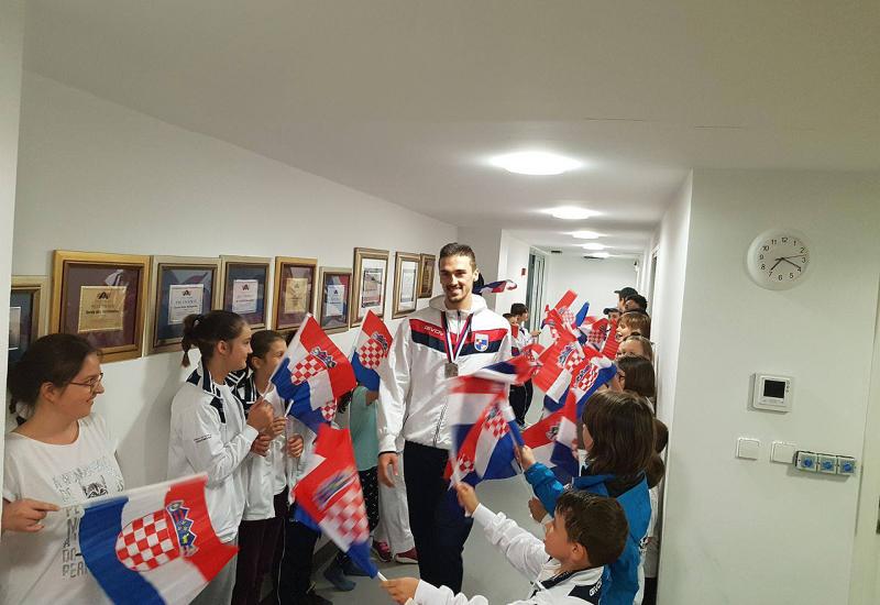 Svečani doček za Kvesića:  Na sreću zagrebačkog sporta su došli i Hercegovci