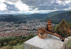 Skakin top iznad Mostara
