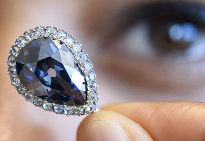 Plavi dijamant prodan za 6,7 milijuna dolara - Ženeva: Plavi dijamant prodan za 6,7 milijuna dolara