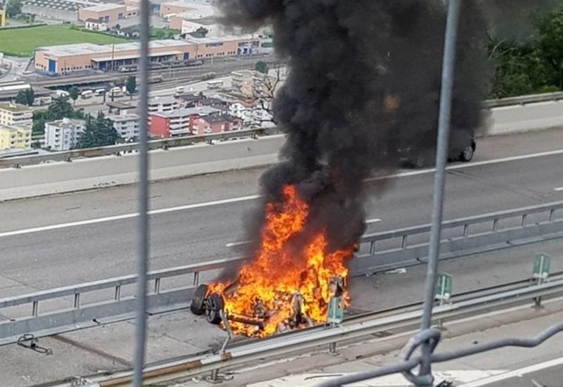 Nova nesreća Teslinog automobila: Zapalio se zbog naglog zagrijavanja baterije?
