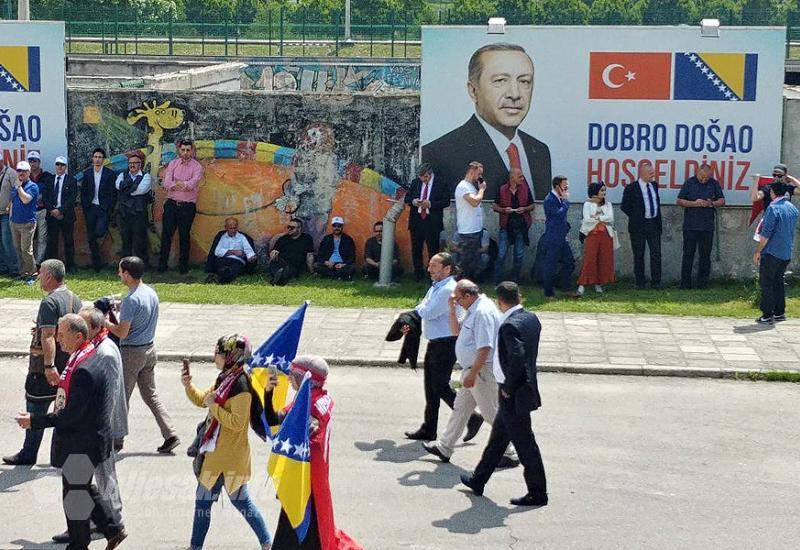 Oko 20.000 Turaka iz zemalja Europe iščekuje dolazak Erdogana u Zetru