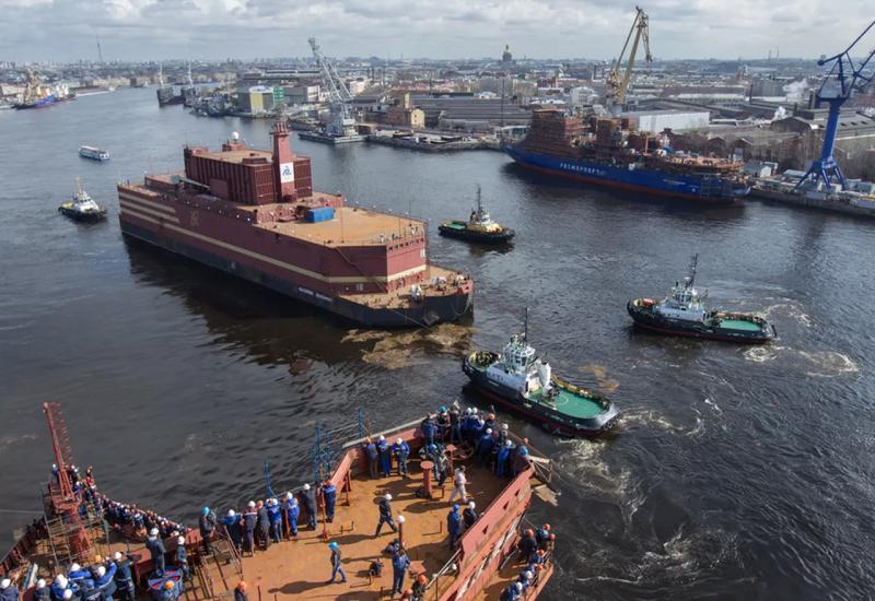 Ruska plutajuća nuklearna elektrana uplovila u artičku luku Murmansk