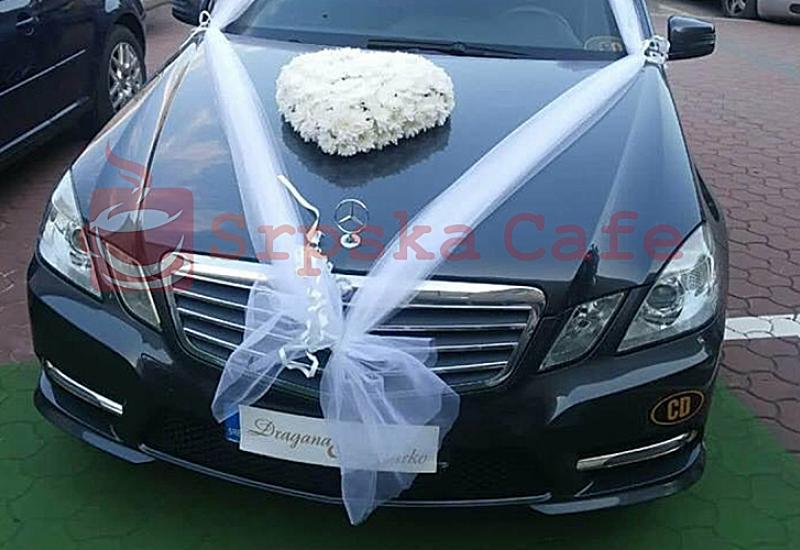 Službeno vozilo u svatovima - U Mercedesu ministarstva vozio mladu