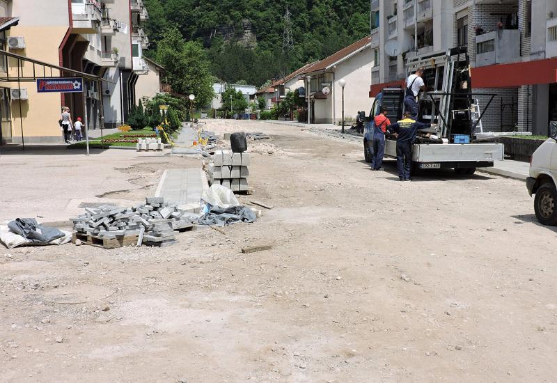 U Jablanici radovi u punom jeku: Rekonstrukcija ulica i parka