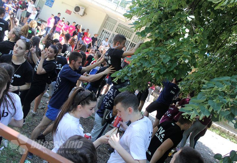 Norijada u Mostaru 2018 - [FOTO/VIDEO] Luda zabava mostarskih maturanata