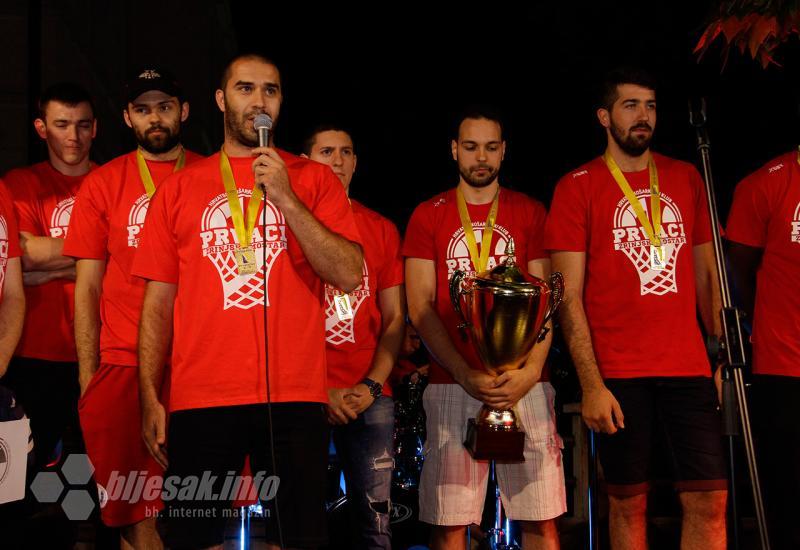 Grad prvaka: Brojni Mostarci proslavili prvu povijesnu titulu HKK Zrinjski