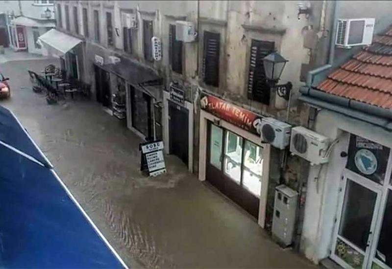 Snažna kiša poplavila brojne podrume i stanove u Hercegovini