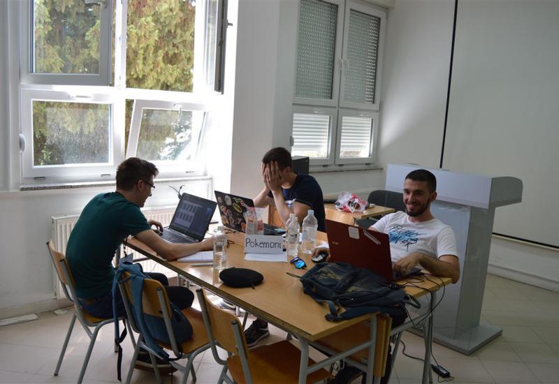 Održano prvo natjecanje u programiranju na Sveučilištu u Mostaru