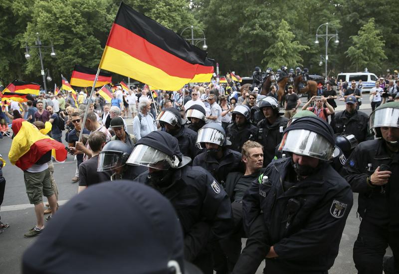  - Antiimigrantski i antiislamski marš u Berlinu