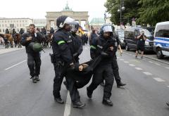Antiimigrantski i antiislamski marš u Berlinu - Tražili odlazak Merkel