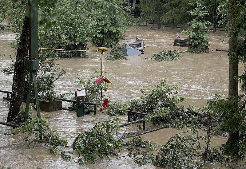 Dramatične snimke stižu iz Njemačke: Poplavljene ulice i kuće, evakuiran aerodrom