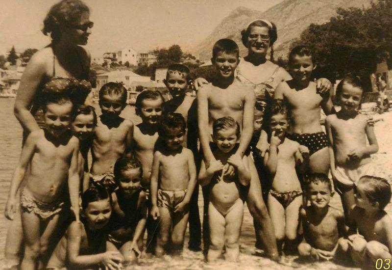 Djeca ispred odmarališta (1965.) - Mostarsko odmaralište: Estetska šaka u oko Općini Gradac