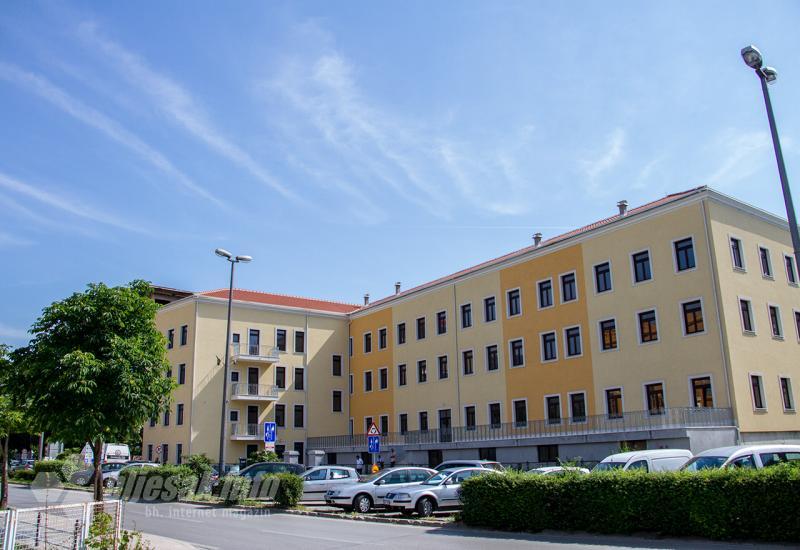 Uručeni ključevi stanarima 'Mikačića kuće' u Mostaru