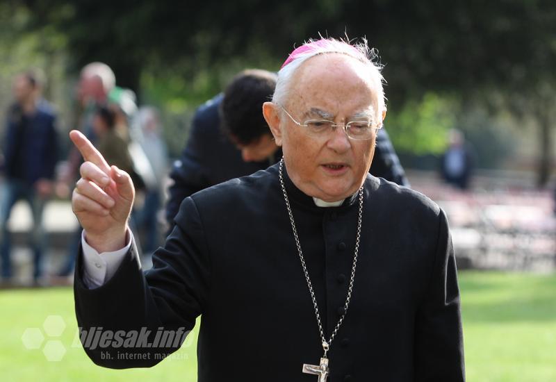 Nadbiskup Hoser u bolnici, nalazi se u teškom stanju