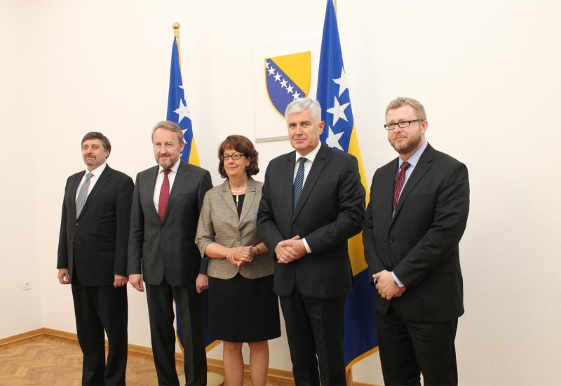 SAD je zainteresirana za BiH i njen napredak u euroatlantskim integracijama