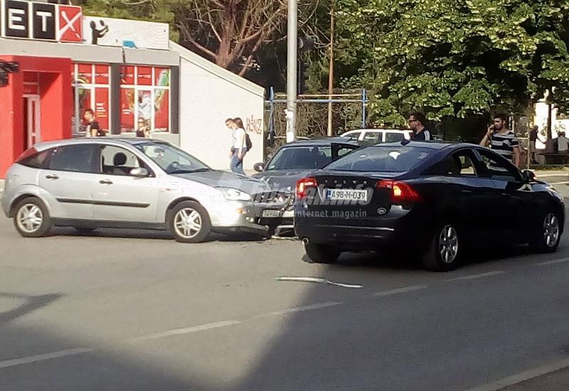 Mostar: Sudar Forda i BMW-a