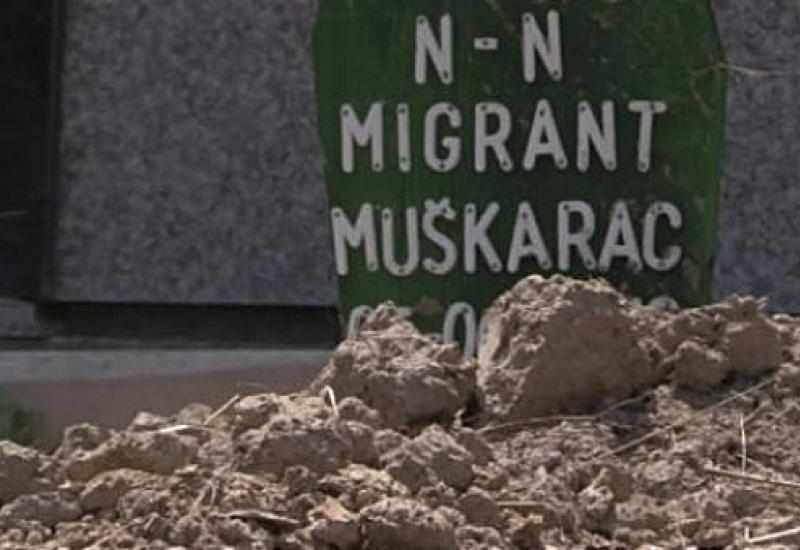 Migrant je ukopan u Bratuncu - Migrant ukopan na Gradskom groblju u Bratuncu