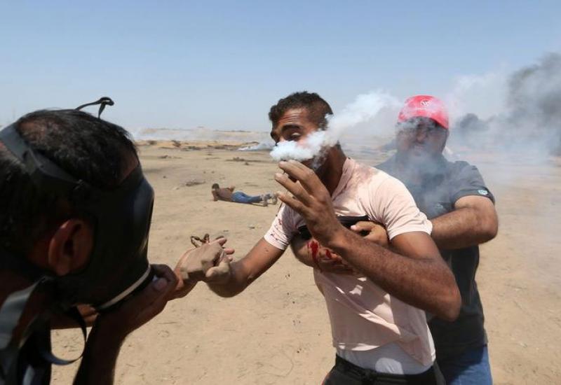  - Brutalni prizori: Izraelska vojska pogodila prosvjednika suzavcem ravno u glavu