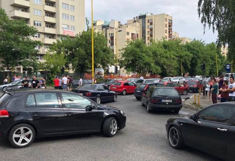 Građani Tuzle blokirali su Brčansku maltu - Mostarcima ne smeta poskupljenje goriva?
