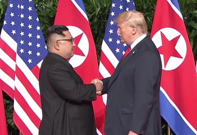 Trump i Kim na 'brzoj' večeri bez novinara