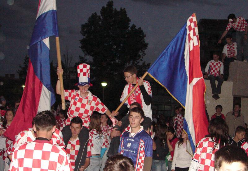 Kako su se nekad bodrili ''Vatreni'' u Posušju