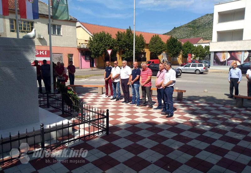 Mostar: Položeni vijenci za poginule branitelje
