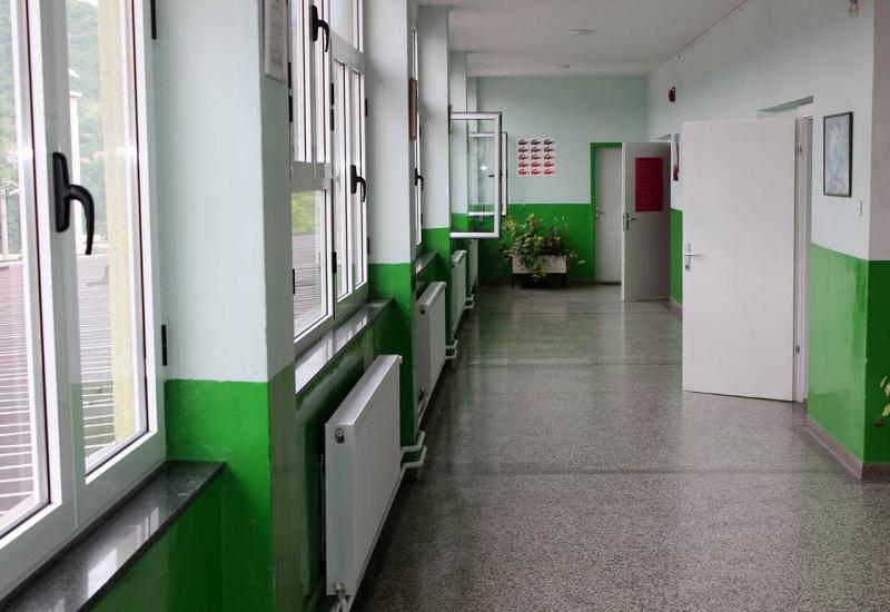 Škola u Ostrošcu dobila novi sustav grijanja i rekonstruiranu sportsku dvoranu
