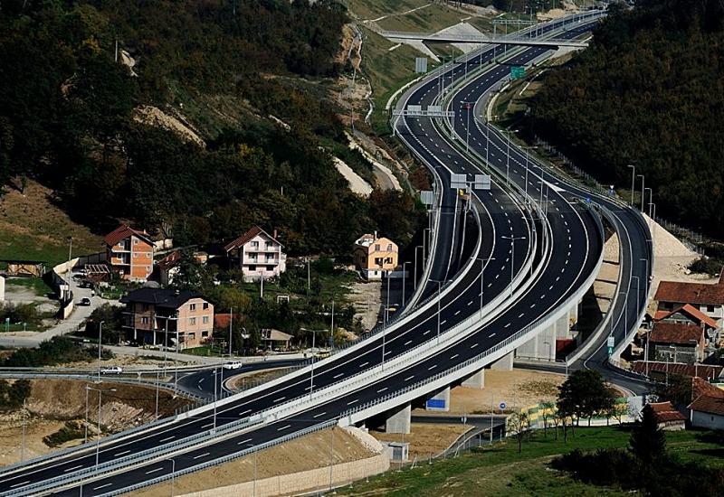 Švicarska gradi autoputove na kat