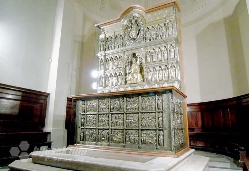 Srebreni oltar svetog Jakova - Pistoia, grad koji ima vlastito podzemlje i srebreni oltar izrađivan 169 godina