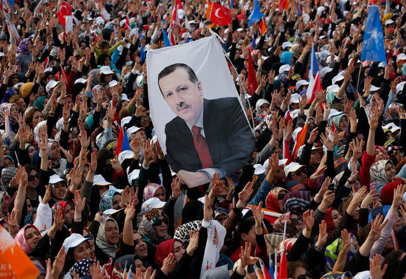 Poslije 50 posto prebrojanih glasova Erdogan uvjerljivo vodi