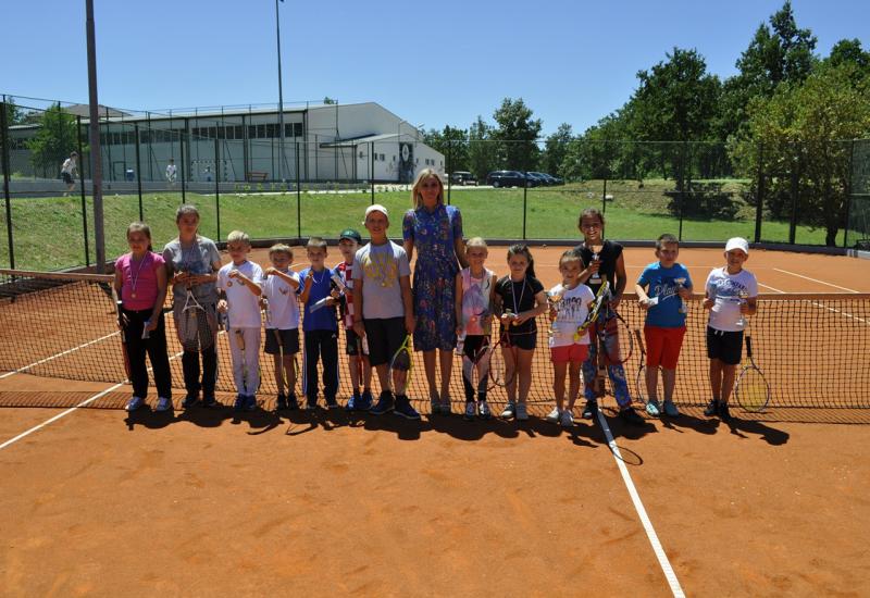 Festival tenisa privukao mlade u Posušje
