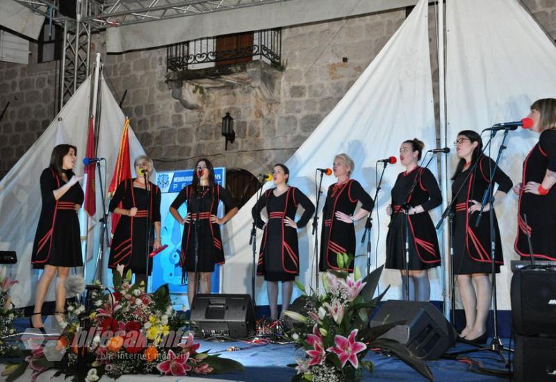 Klapa Diva na Međunarodnom festivalu klapa u crnogorskom Perastu - 10. rođendan diva koje su stvorile priče o prvoj ženskoj klapi u Širokom Brijegu