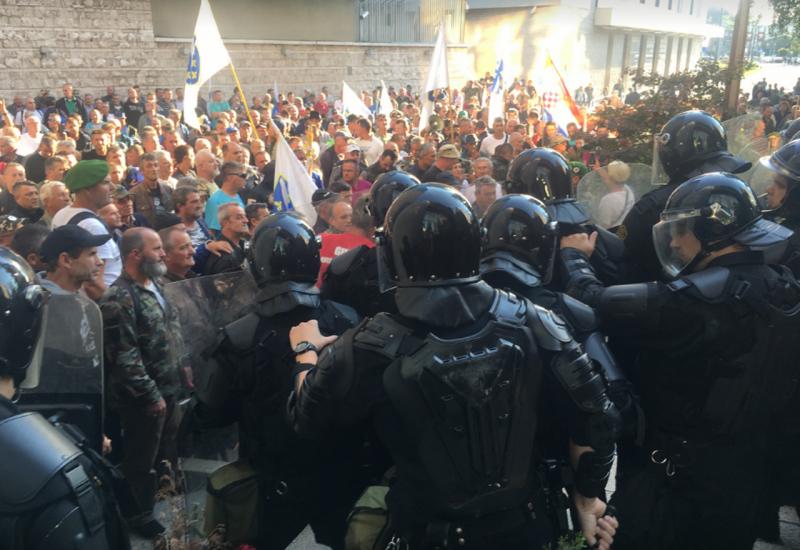 Preminuo borac uhićen na prosvjedima u Sarajevu