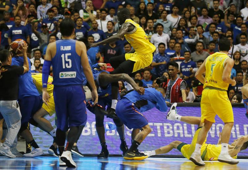 FIBA kaznila deset filipinskih i trojicu australskih košarkaša