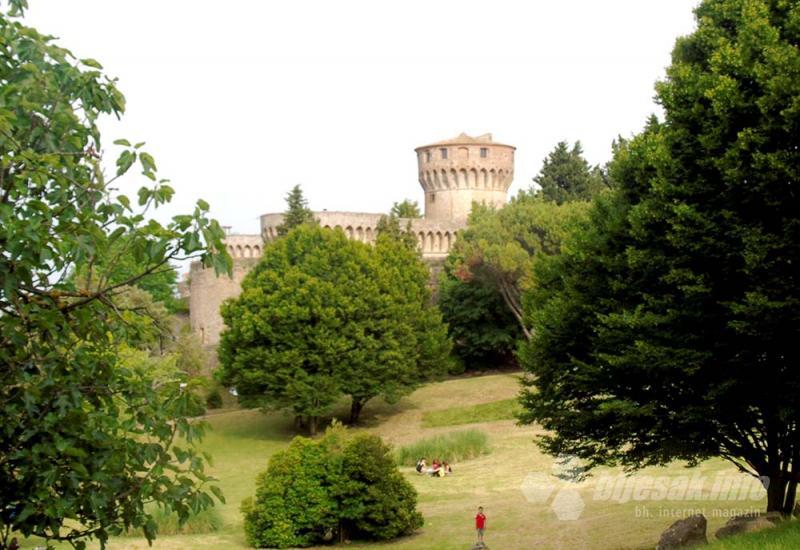 Utvrda Medicea - Volterra, grad alabastera, Etruščana i zastava bačenih u nebo