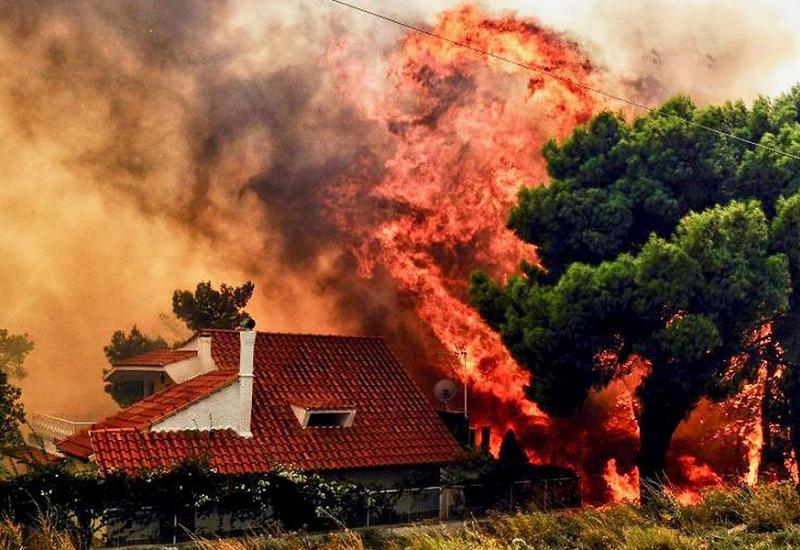 U neviđenim požarima u Grčkoj najmanje 74 mrtvih
