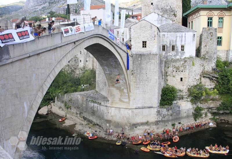 Mostar je centar regije: 452. natjecanje u skokovima sa Starog mosta