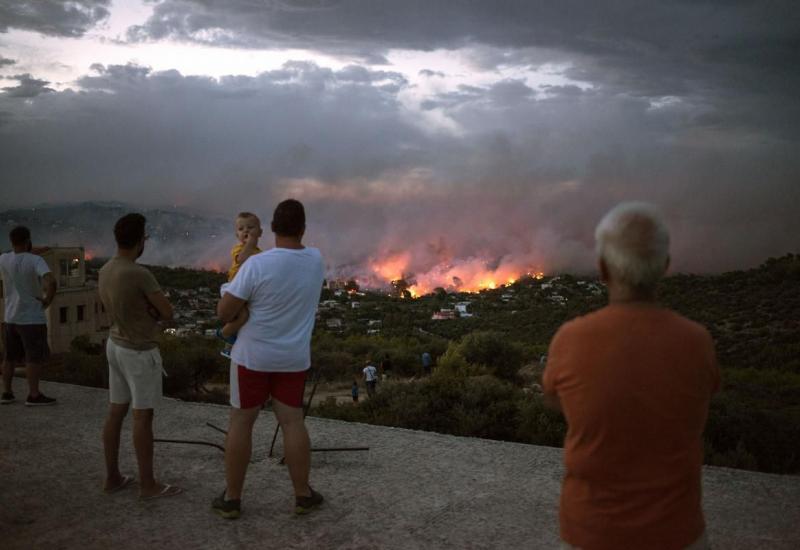 Grčka: Broj mrtvih u požarima povećan na 93 osobe