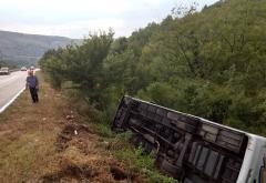 U prevrtanju autobusa na cesti Mostar-Stolac ozlijeđeno više osoba