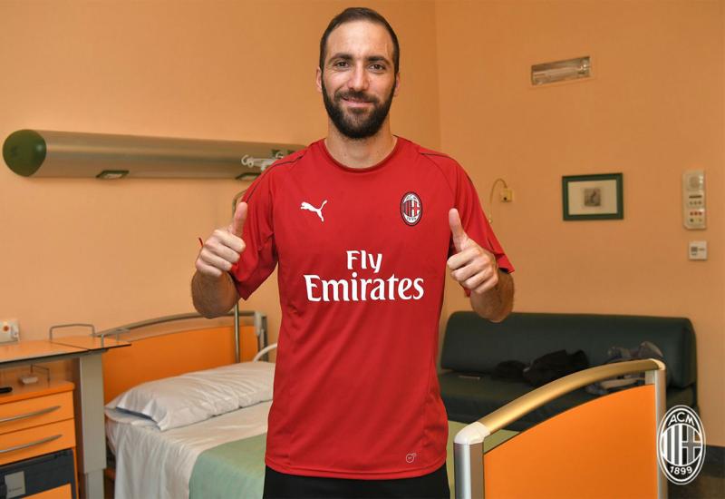 Higuain i Caldara i službeno u Milanu, Bonucci se vratio u Juventus