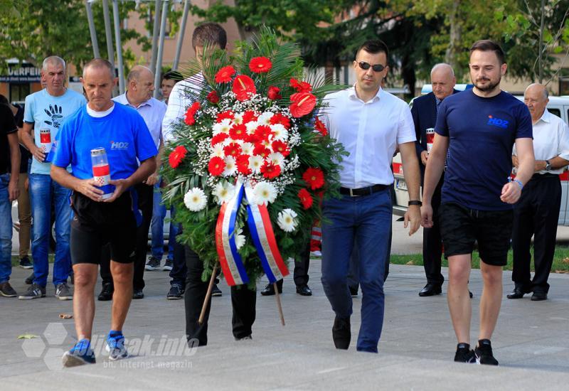 Aleksandar Aco Golo krenuo je na već tradicionalni ultra-maraton Mostar-Knin - Aleksandar Aco Golo krenuo na već tradicionalni ultramaraton Mostar-Knin