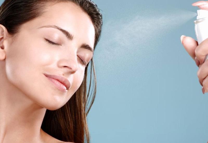 Napravite osvježavajući sprej za hidrataciju kože