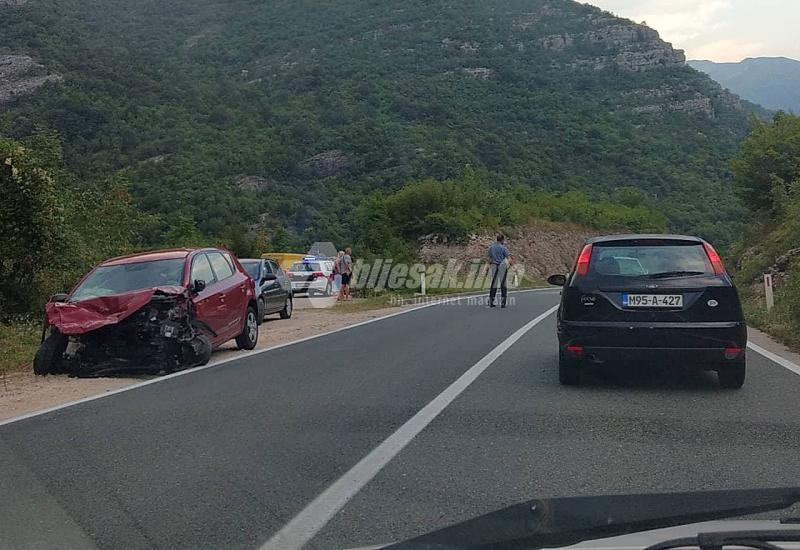 Mostar - Jablanica: Sudar tri automobila, stvorile se kilometarske kolone