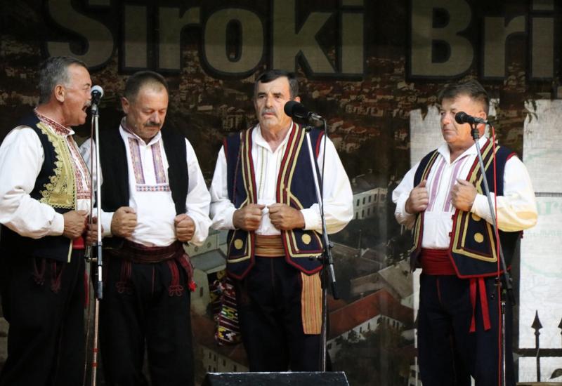 Širokobriježani uživali u izvornim tradicijskim napjevima zapadne Hercegovine