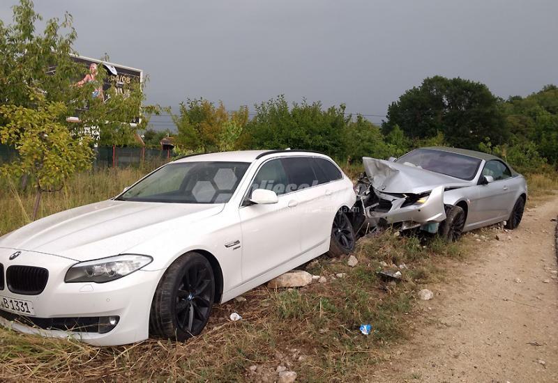 Sudar dva BMW-a u Hodbini - Mostar: Sudar dva BMW-a, nastala veća materijalna šteta