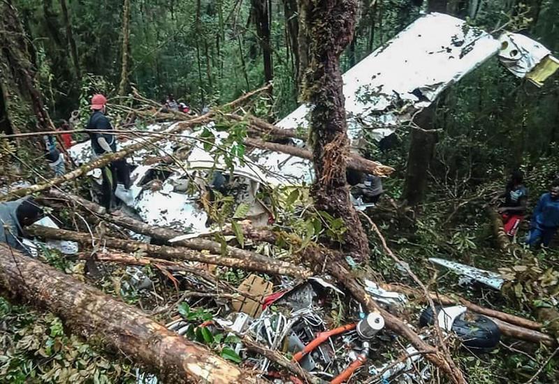 U padu zrakoplova osam poginulih, 12-godišnje dijete preživjelo